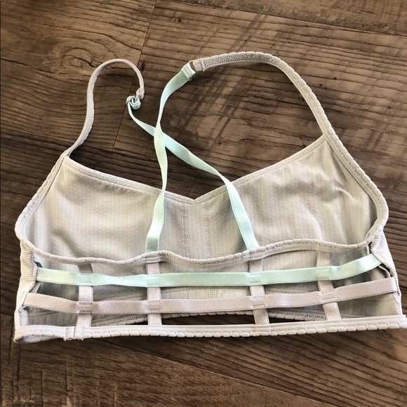 LuluLemon Sports Bra - Picture 2 of 3